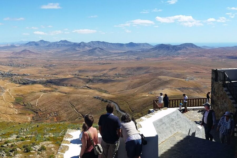 Fuerteventura: Panoramic Tour - The guide can make or break a long day