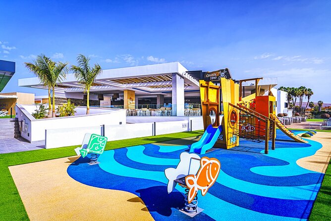 Full Day Ticket at Perchel Beach Club with Lunch - A polished setting with a few limits