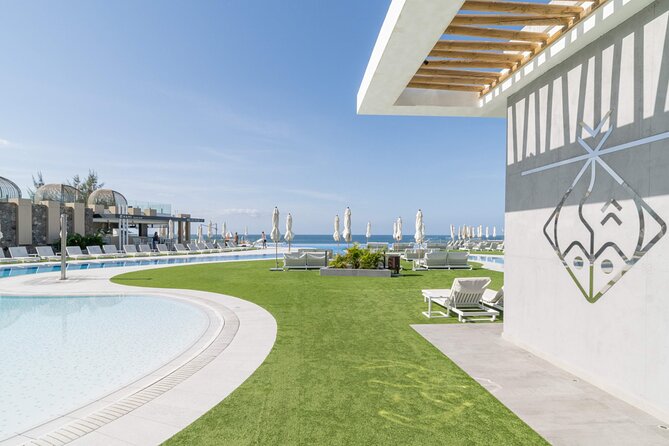 Full Day Ticket at Perchel Beach Club with Lunch - Is $91.34 good value?