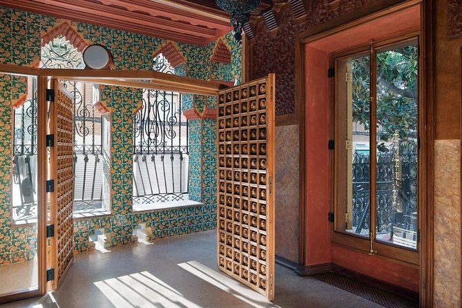 Gaudi´s Casa Vicens Skip the Line Ticket with Audioguide - Entering Casa Vicens in Gràcia
