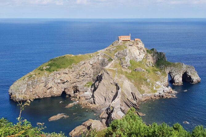 Gaztelugatxe, Mundaka and Gernika Tour from Bilbao - Who should book this experience?