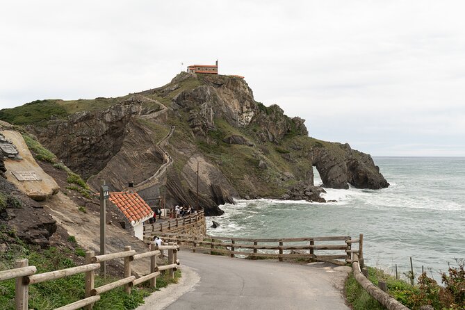 Gaztelugatxe, Mundaka and Gernika Tour from Bilbao - Practical tips for a smoother day