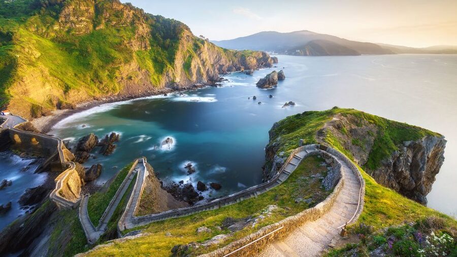 Gaztelugatxe with access, Bermeo and Gernika from Bilbao - Key things to know before you book