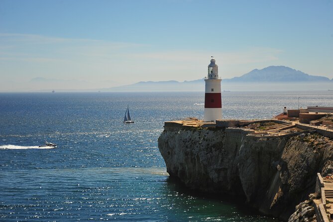 Gibraltar Inside Out Intermediate Tour 3.30hrs - Great Siege Tunnels and Moorish Castle