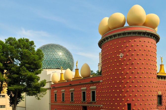 Girona & Dali Museum Small Group Tour with Pick-up from Barcelona - Girona’s Onyar River and colorful façades