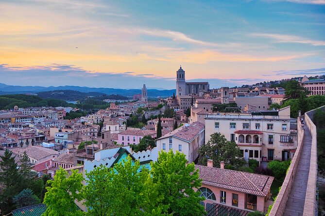 Girona History, Legends, and Food Walking Tour with food tasting - Entering the Barri Vell and the maze of the Jewish quarter