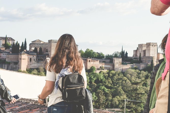 Golden Hour in Granada: Sunset Walking Tour with Play Granada - The Mezquita Mayor de Granada