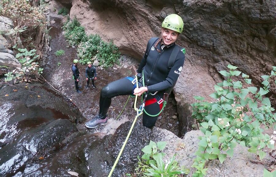 Gran Canaria: Canyoning Trip - Rappelling for the first time