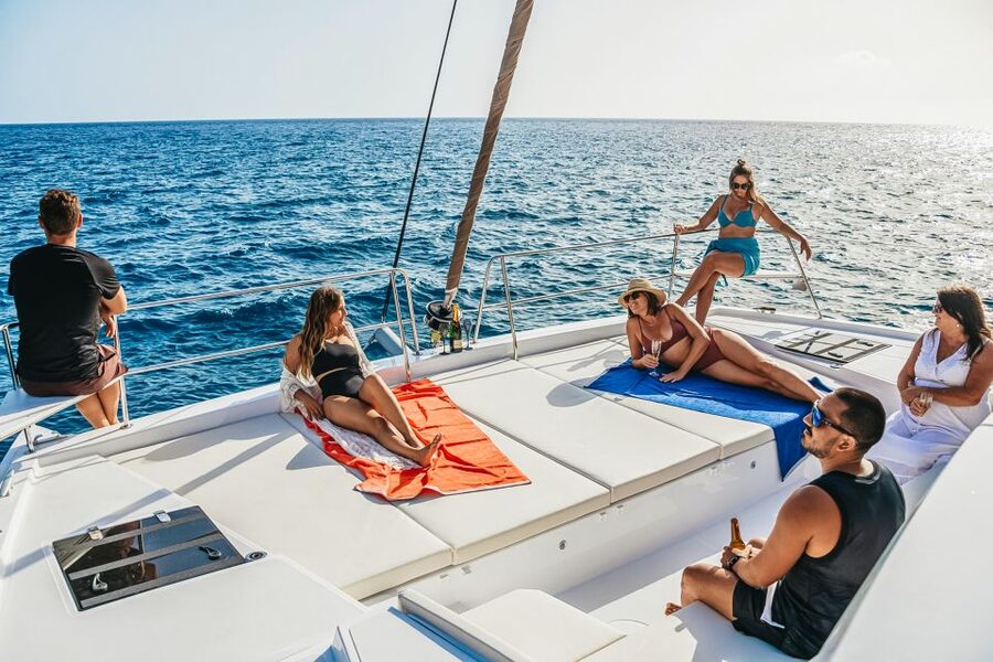 Gran Canaria: Catamaran Day Trip with Food and Drinks - Leaving Puerto Rico for Gran Canaria’s southwest coast
