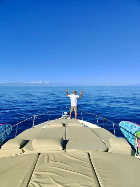 Gran Canaria: Shared yacht excursion with beverages, lunch and snorkeling - The return route past Gran Canaria’s southern coast