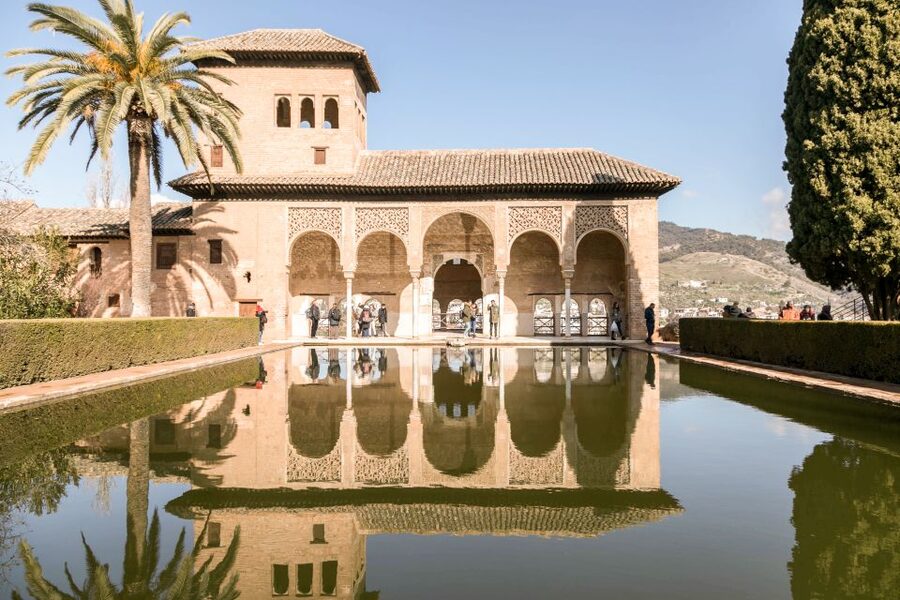 Granada: 3-Hour Alhambra and Generalife Gardens Guided Tour - Is $88 good value?