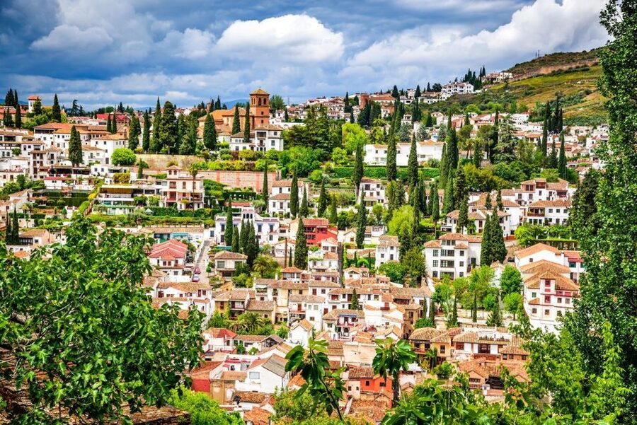 Granada: Albaicín and Sacromonte Walking Tour - Plaza Nueva and the climb toward the Albaicín