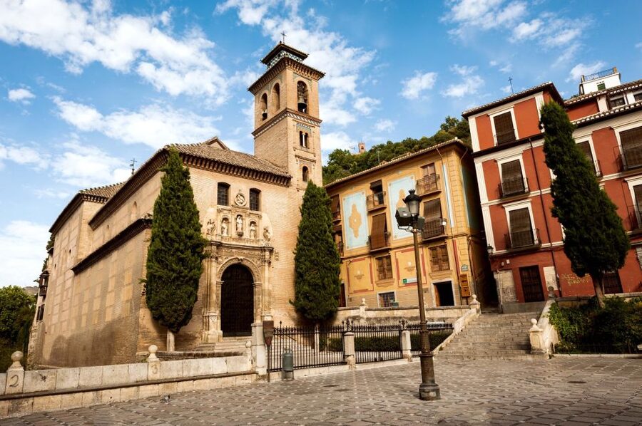 Granada: Albayzin and Sacromonte Walking Tour - Sacromonte and the story of cave homes
