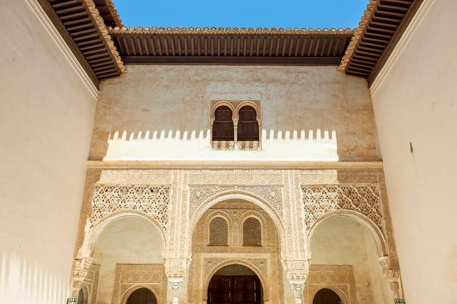 Granada: Alhambra and Albaicín Small Group Tour - The Nasrid Palaces are the artistic center