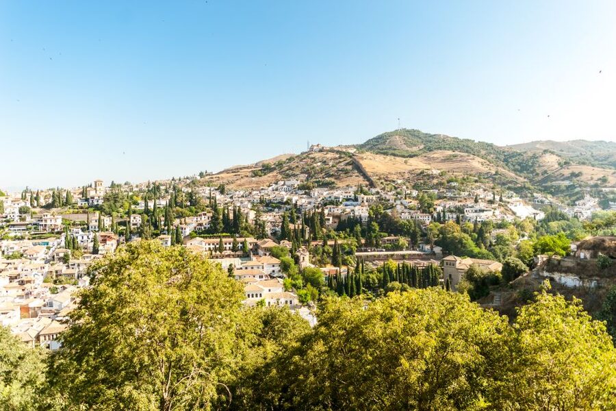Granada: Alhambra and Generalife Garden Ticket & Guided Tour - The Alhambra introduction: 30 minutes of orientation