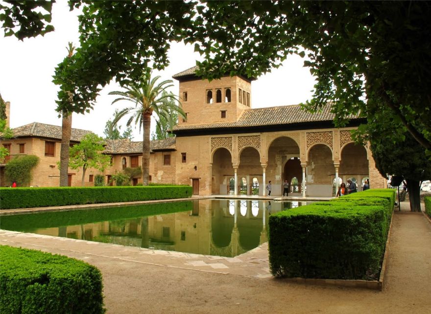 Granada: Alhambra and Generalife Gardens Guided Tour - What the $44 price really gets you