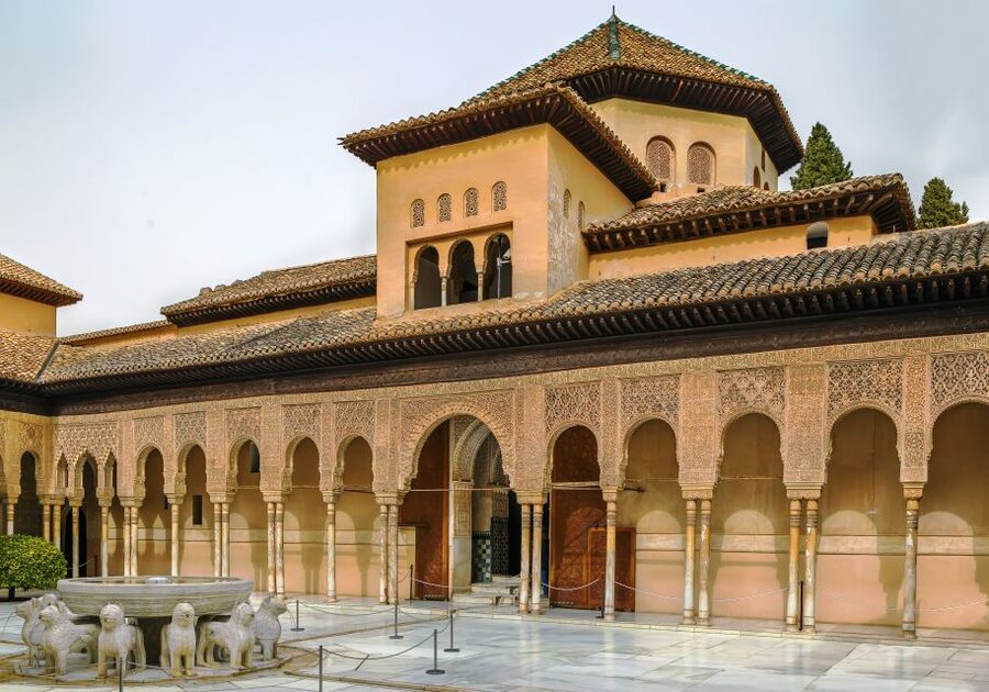 Granada: Alhambra and Nasrid Palaces Private Tour - Timing, meeting point, and practical demands