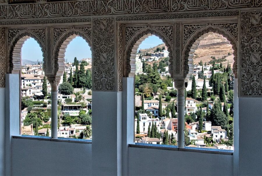Granada: Alhambra Complex Guided Tour with Ticket - Carlos V Palace and the Layers of Granada’s Past