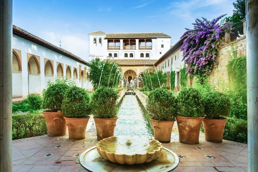 Granada: Alhambra Full Complex & Andalusi Monuments Tickets - Crossing from the Alhambra to the Albaicín