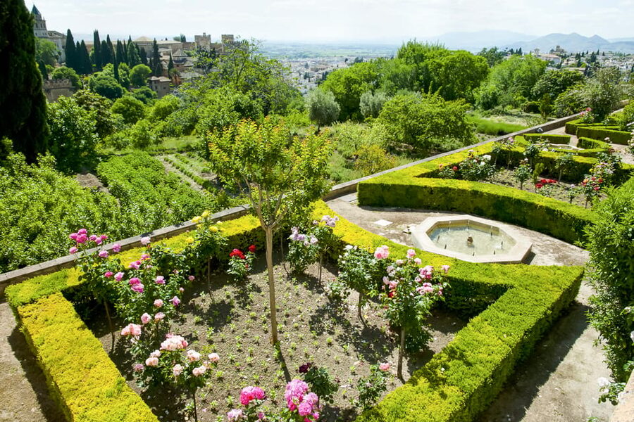 Granada: Alhambra Gardens and Generalife Ticket - The Alhambra Gardens: fountains, shade, and open paths