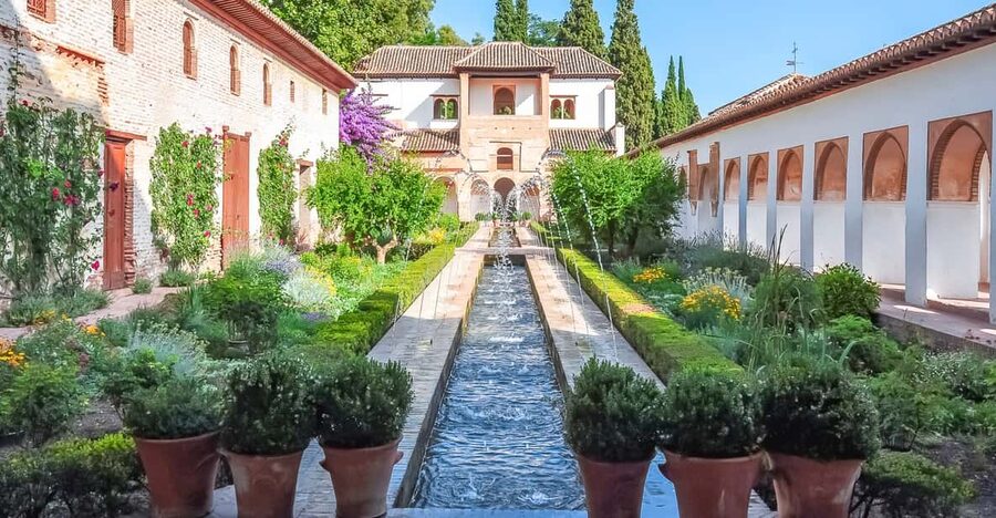Granada: Alhambra Gardens and Generalife Ticket - Generalife Palace and its royal garden setting