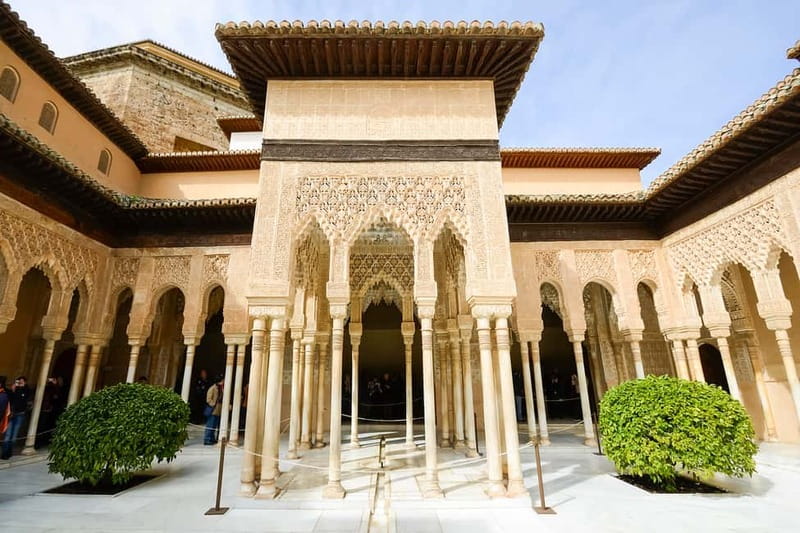 Granada: Alhambra & Gardens Tour w/Nasrid Palaces Option - Why the Alhambra is worth your time