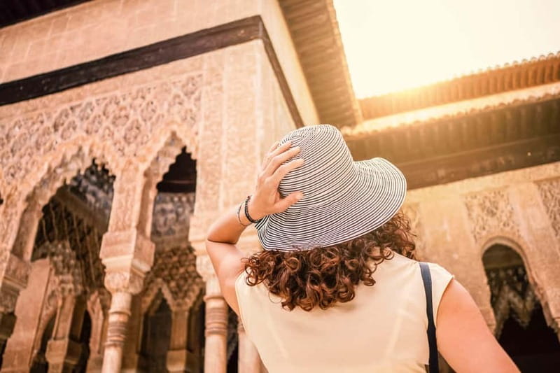 Granada: Alhambra & Gardens Tour w/Nasrid Palaces Option - Checking in at the Granavisión Welcome Visitor Centre