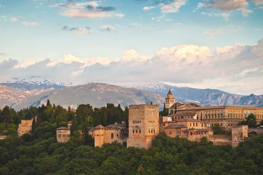 Granada: Alhambra Guided Tour with Nasrid Palaces - The Palace of Charles V: a bold Renaissance contrast