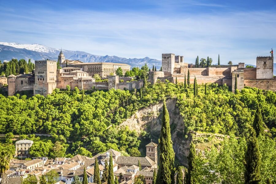 Granada: Alhambra, Nasrid, and Generalife Private Tour - Meeting your guide at the Alhambra entrance