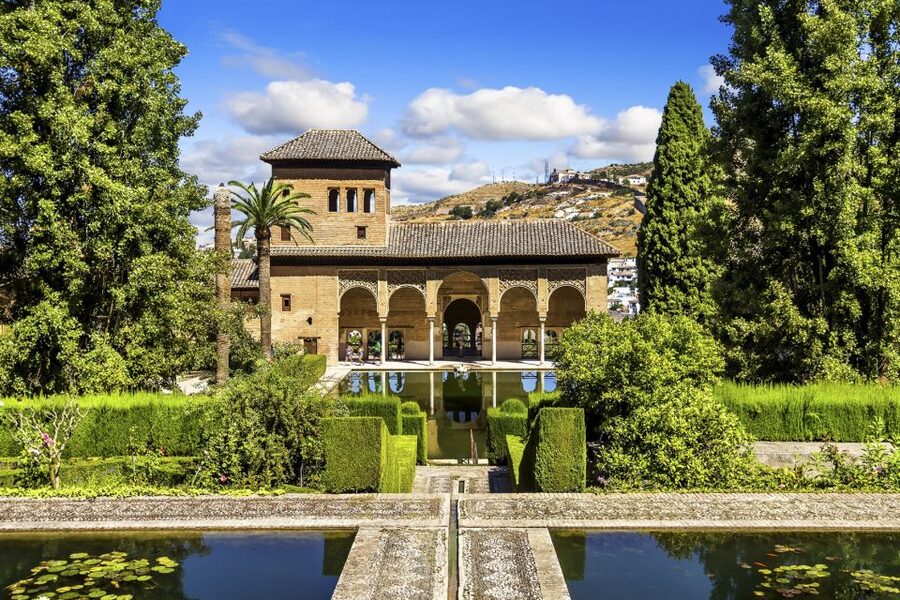 Granada: Alhambra Small Group Tour with Nasrid Palaces - Who should book this Alhambra tour?