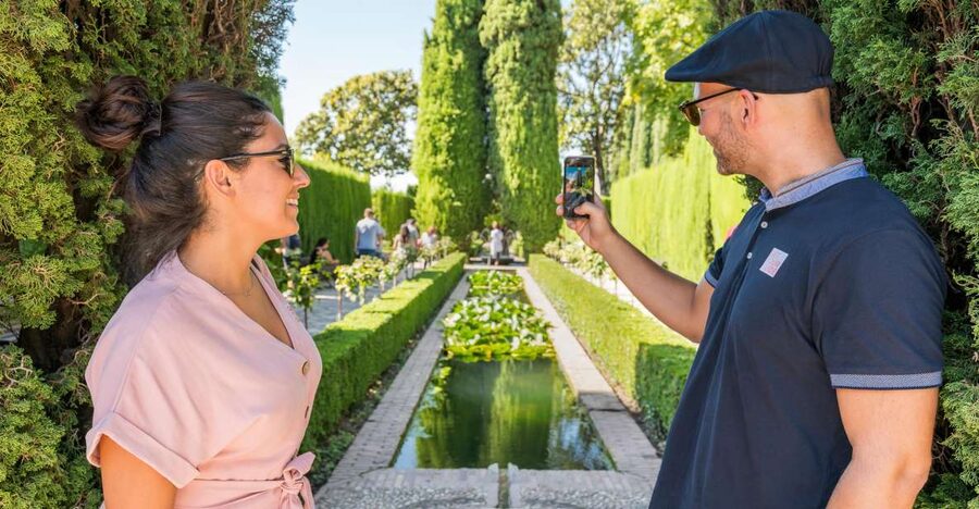 Granada: Alhambra Ticket and Guided Tour with Nasrid Palaces - The Medina reveals the working side of the palace city