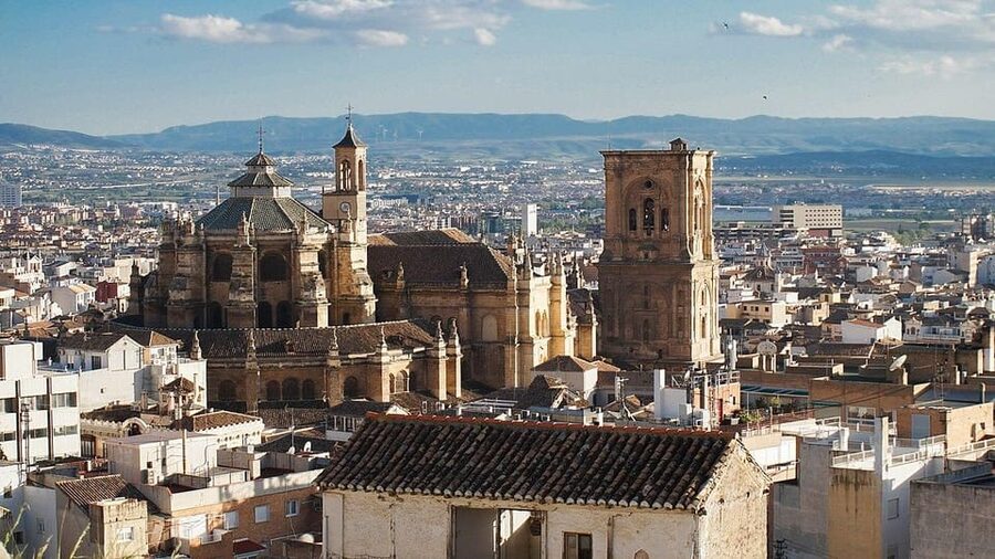 Granada: Cathedral and Royal Chapel Private tour with ticket - Seeing the shift from Gothic to Renaissance and Baroque