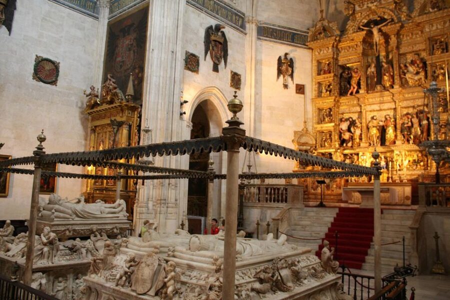 Granada: Cathedral & Royal Chapel Skip the Line Tour - The Royal Chapel and the monarchs beneath it