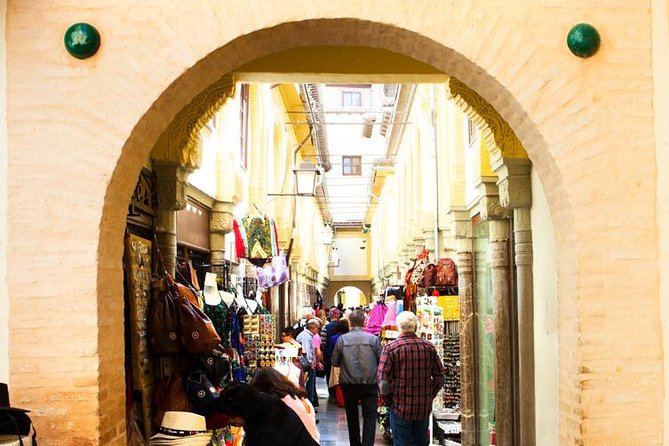 Granada City Center and Albaicin Private Tour - Starting at Plaza Nueva, Granada’s natural meeting point
