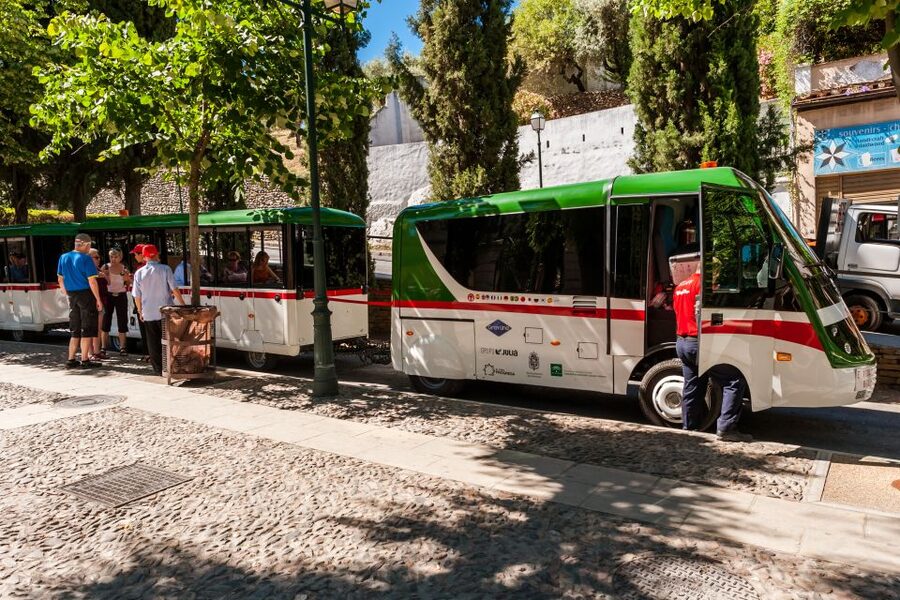 Granada City Train 1 or 2-Day Hop-On Hop-Off Ticket - Stop 4: Alhóndiga