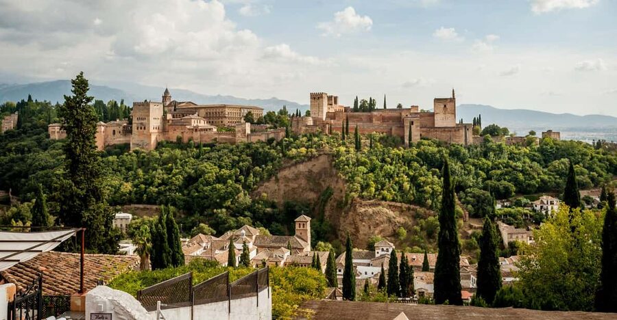Granada: E-Bike Tour and Fast-Track Alhambra Ticket - Who should book this Granada experience?