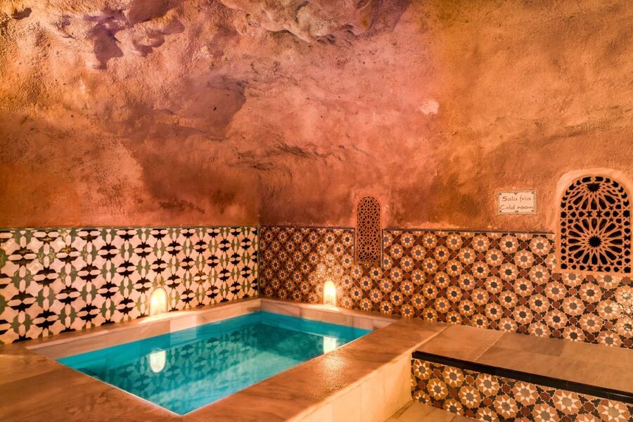 Granada: Hammam Al Ándalus with Massage - What the massage adds to a 90-minute session