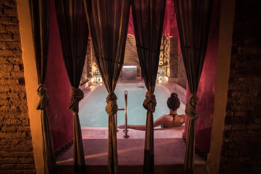 Granada: Hammam Experience with Massage at Baños de Elvira - A Moorish-style retreat near the Albaycín