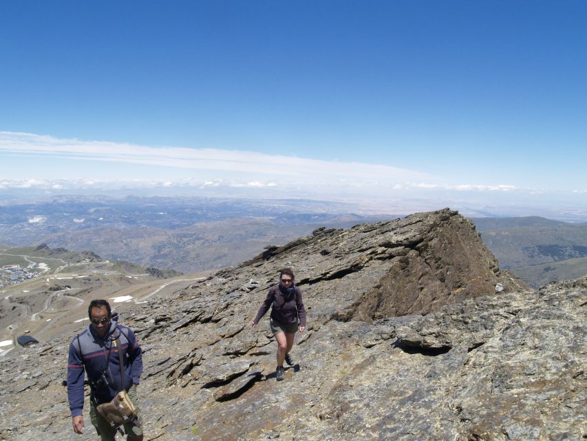 Granada: High Sierra Nevada Hiking Tour to 3000 Meters - Jaime, Buitre, and the human side of the hike