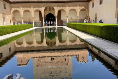 Private Alhambra Tour + Nazaries Palaces (VIP)