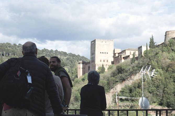 Granada's Hidden Treasures: Albayzin and Sacromonte Walking Tour - Paseo de los Tristes: finishing beside the Darro