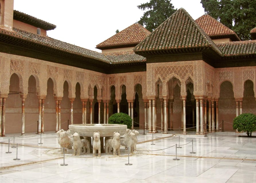 Granada: Tour of Alhambra, Generalife, and Nasrid Palaces - Why a guide helps at the Alhambra