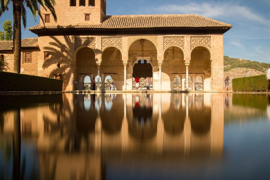 Granada: Tour of Alhambra, Generalife, and Nasrid Palaces - Who will enjoy this Alhambra tour most?