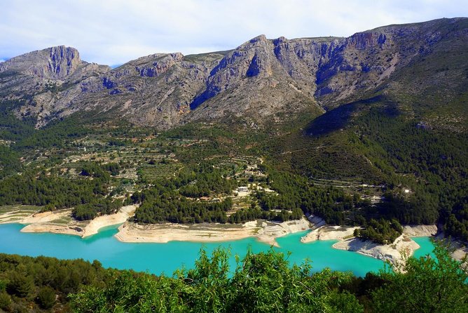 Guadalest & Algar Falls Excursion - From Albir, Benidorm & Calpe - Guides who help the day work