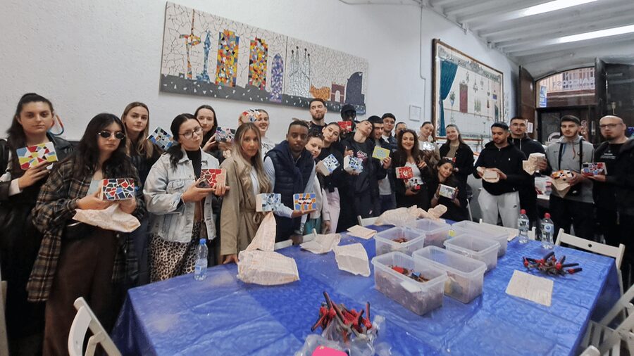 Guided Gaudí’s Trencadís Mosaic Workshop in Barcelona - A good family activity, with a few limits