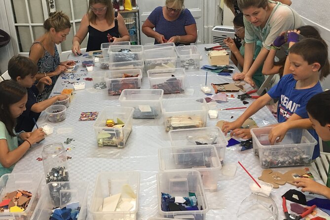 Guided Gaudí Trencadís Mosaic Workshop in Barcelona 2 Hours - Choosing and arranging your mosaic