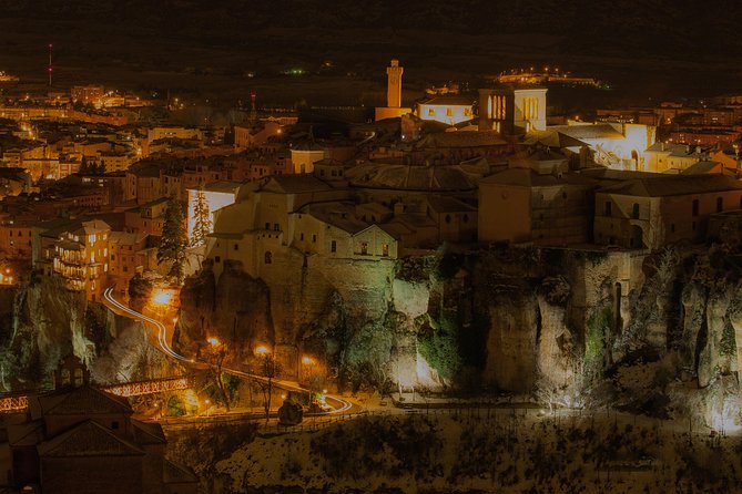 guided night tour - Why Cuenca works so well at night