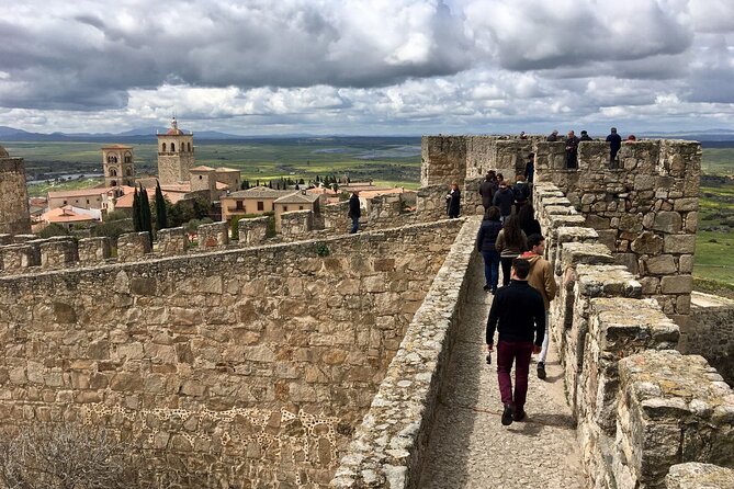 Guided Tour of Historic and Monumental Trujillo - Luis de Chaves and the Catholic Monarchs