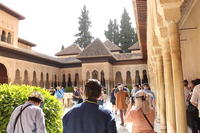 Guided visit to the Alhambra, Nasrid Palaces and Generalife - Alcazaba: the fortress behind the beauty