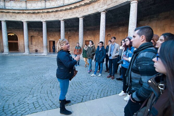 Guided visit to the Alhambra, Nasrid Palaces and Generalife - Timing, walking, and practical limits